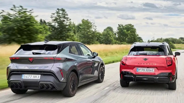 Zagas muy diferenciadas. Más agresiva la del Cupra.