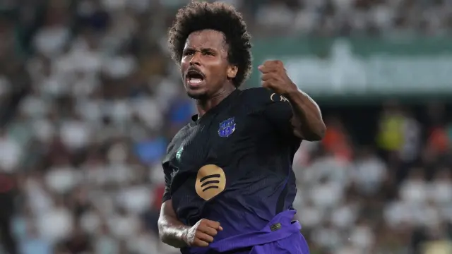 Adeyemi sorprende en Barcelona con un Clase G