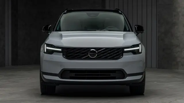 Volvo XC40 2026
