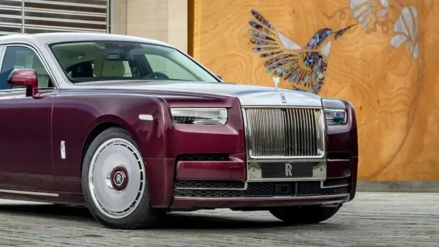 Rolls-Royce utiliza nácar y abulón para un exclusivo diseño