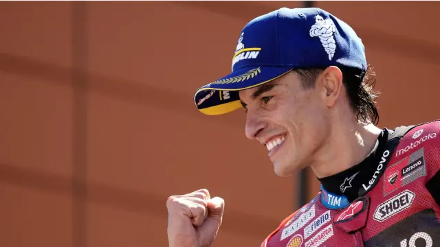 Marc Márquez celebrando su victoria en Misano
