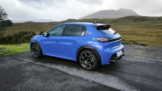 Peugeot E-208 GTI 2026