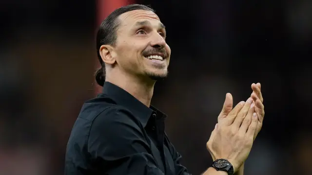 Zlatan Ibrahimović estrena nuevo Ferrari por su cumpleaños