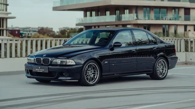 BMW M5 E39 W10