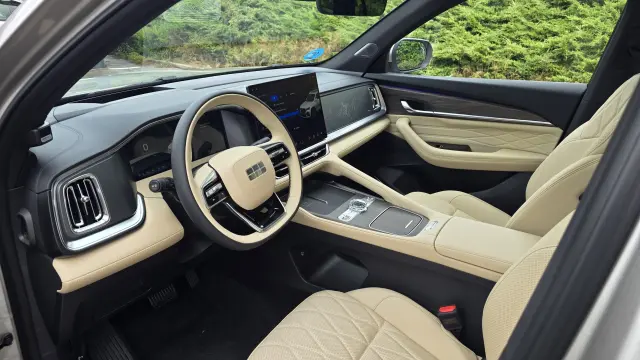 Interior Geely Monjaro EM-i.
