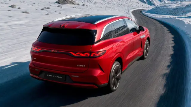 BYD ATTO 8