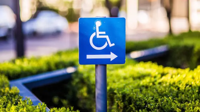 Plaza de parking para personas con movilidad reducida