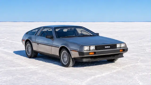 El DeLorean está de vuelta para competir