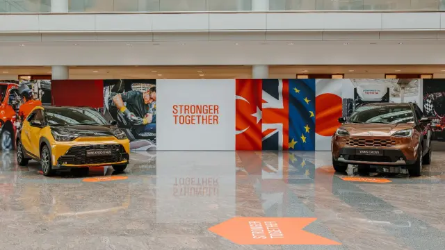 Toyota pide a Europa que considere algunos coches de combustión interna como cero emisiones.