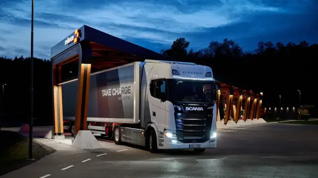 La carga es uno de los hándicaps para la electrificación del transporte pesado en Europa.