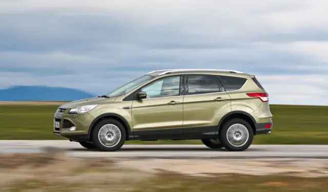 Ford Kuga 2013 lateral