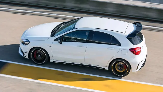 Mercedes AMG A45 barrido