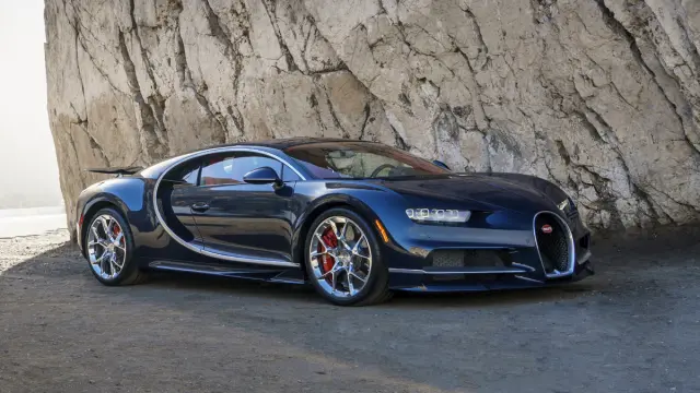 Bugatti Chiron Pebble Beach delantera estática