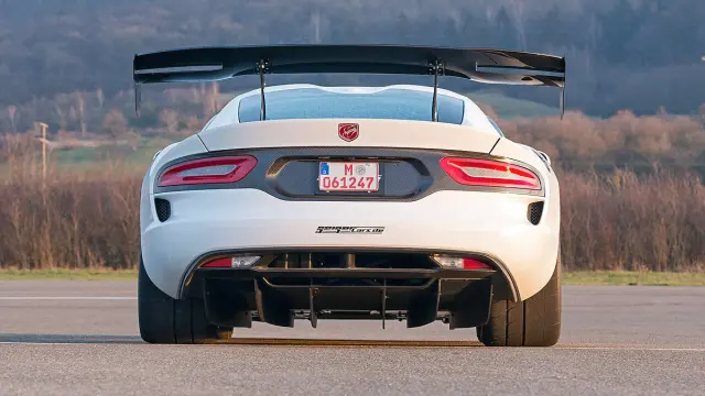 Dodge Viper ACR zaga alerón