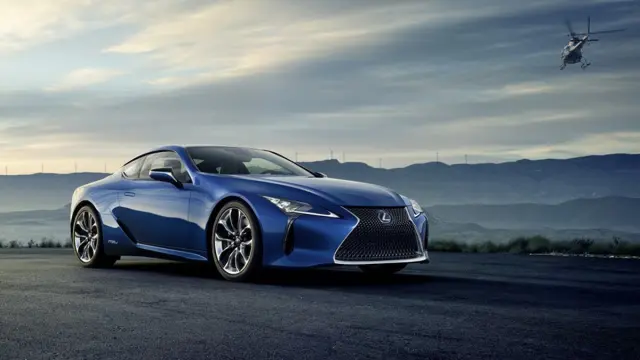 Lexus LC 500h delantera