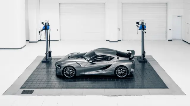 Toyota FT-1 concept lateral garaje