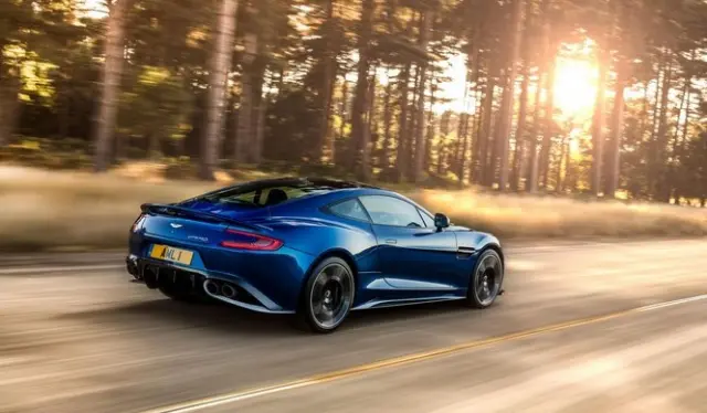 Aston Martin Vanquish S