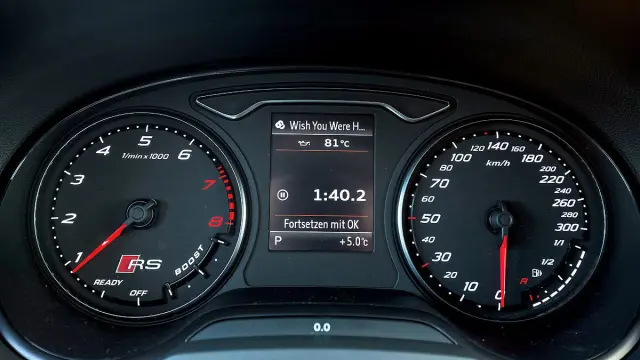 Audi RS 3 detalle relojes