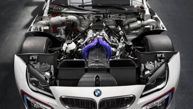 BMW-M6-GT3-2016-vista-cenital-motor