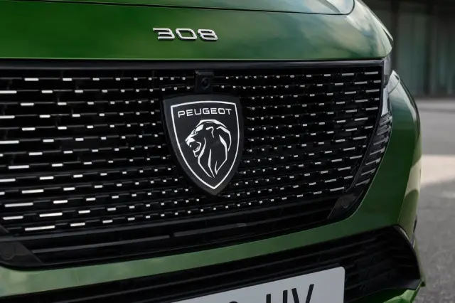 El Peugeot 308 estrena nuevo logo