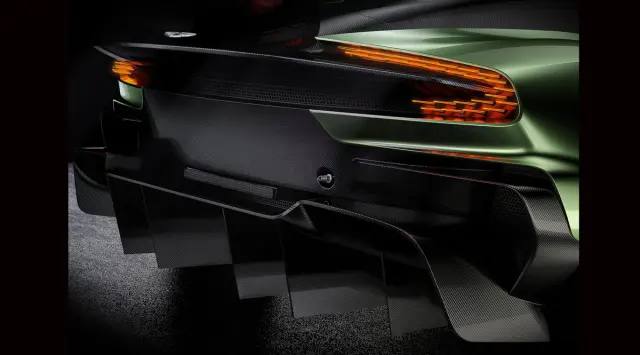 Aston Martin Vulcan capó