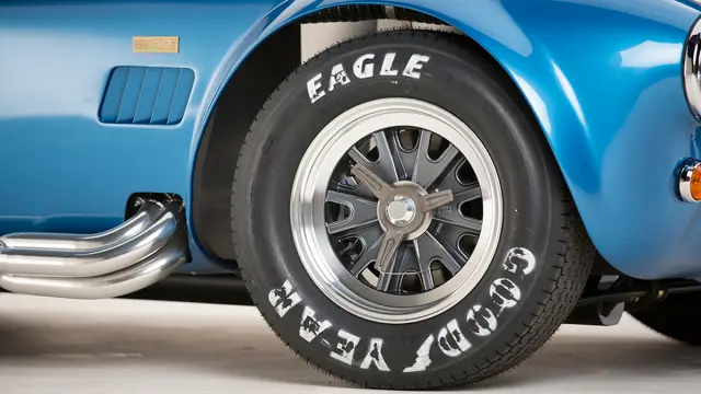 Shelby Cobra 427 50 Aniversario rueda