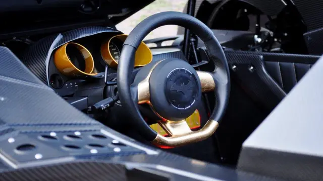 coche más espectacular Gumball 3000 2016 interior