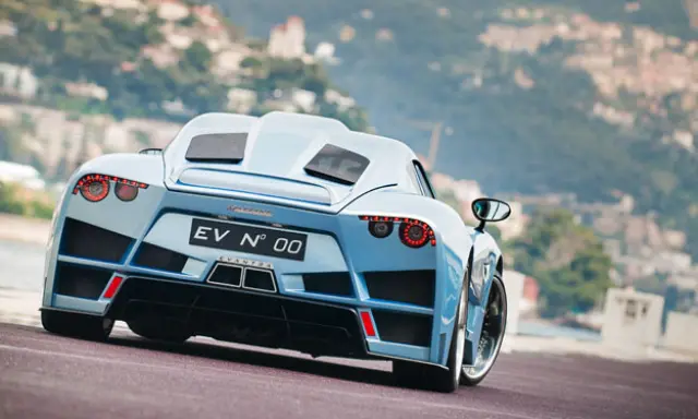 Mazzanti Evantra V8 trasera