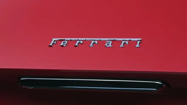 Ferrari Daytona Spider logo