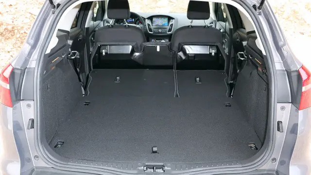 Ford Focus Turnier interior maletero máximo