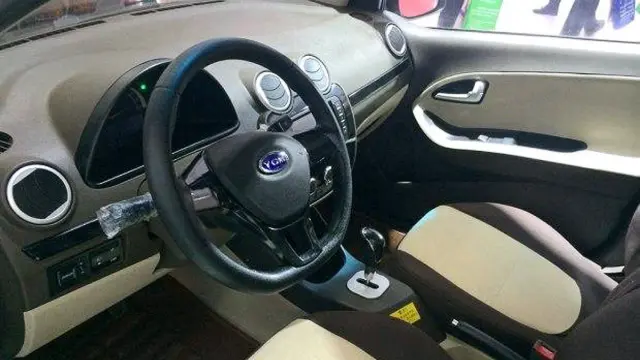 Yogomo 330 lateral interior
