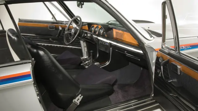 mejores-coches-invertir-top-gear-BMW-3.0-CSL-interior