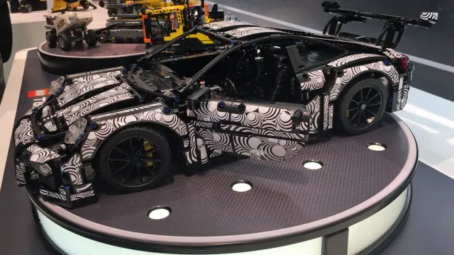 Porsche GT3 RS de Lego detalle lateral