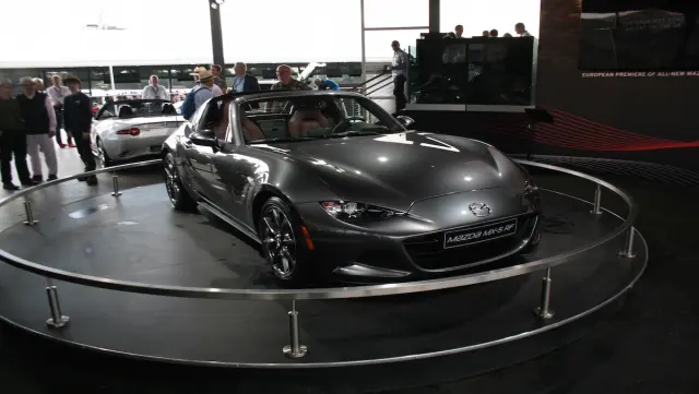 Mazda-MX-5-RF-estática