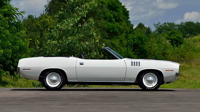 plymouth hemi cuda convertible lateral