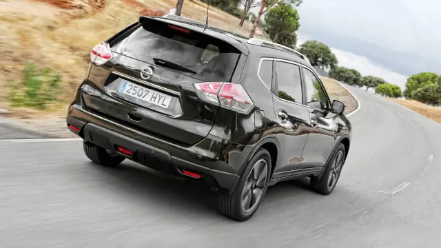 Nissan X-Trail 2014 barrido zaga