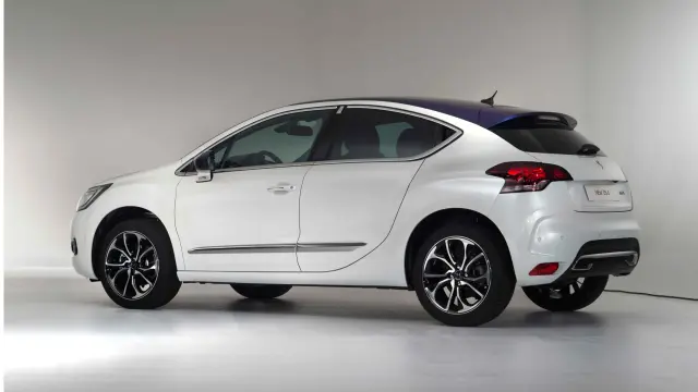 nuevo DS4 2015