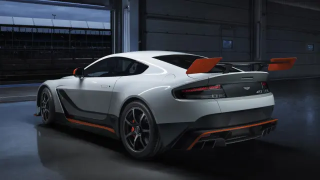 Aston Martin Vantage GT3 trasera