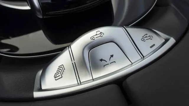 Mercedes Clase E Cabrio 2017 AIRCAP mando
