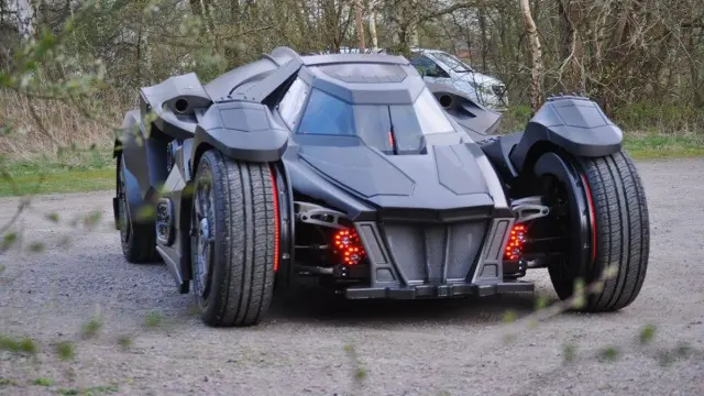 coche más espectacular Gumball 3000 2016 morro