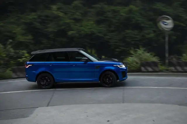 Range Rover Sport SVR