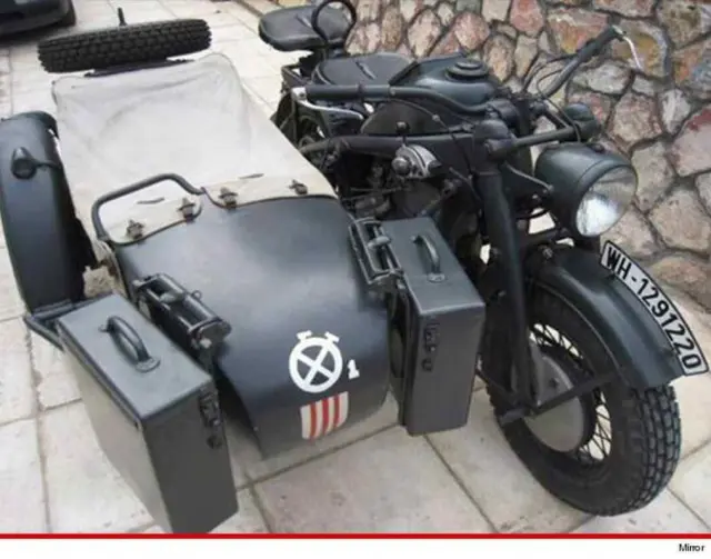 Brad Pitt Motos 5
