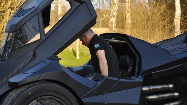 coche más espectacular Gumball 3000 2016 puerta