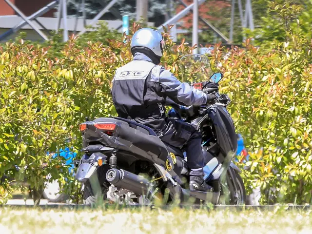 Yamaha X-Max 2017 1