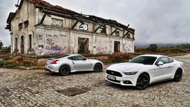 Comparativa Ford Mustang/Nissan 370Z estática