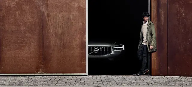 Volvo XC60 2017 teaser 5