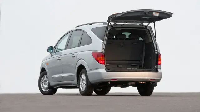coches para dormir dentro SsangYong Rodius