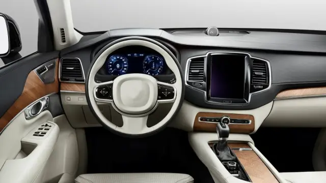 Identifica estos 7 coches por su volante (III)
