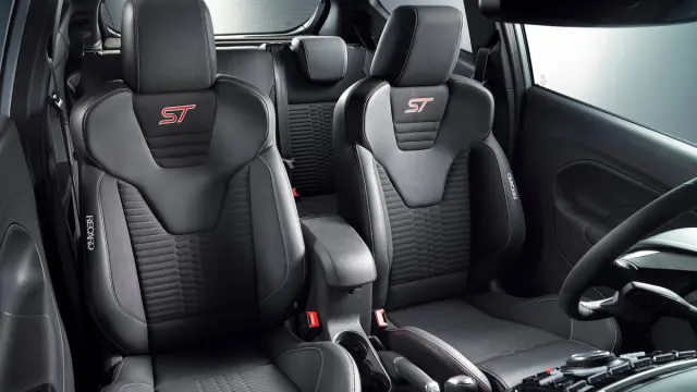 Ford Fiesta ST200 2016 asientos
