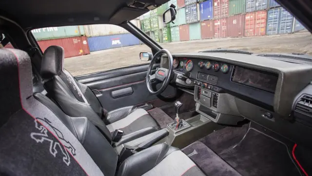 Peugeot 205 T16